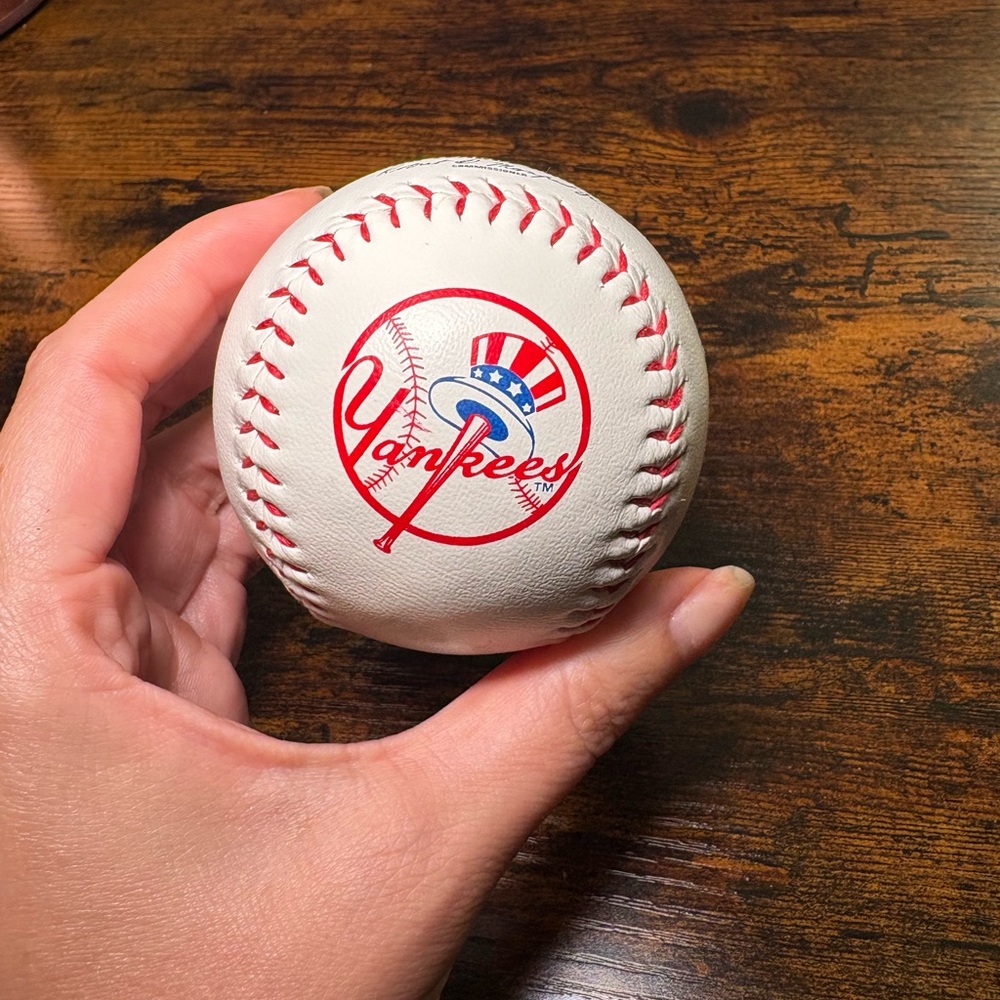 New York Yankees Rawlings Official MLB Baseball – Licensed Logo Ball
